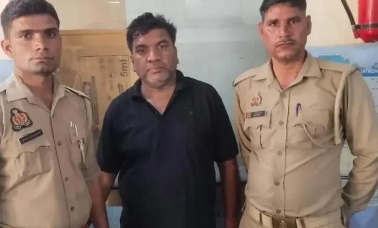 Bulandshahr news, Pakistani citizen arrested, fake documents case