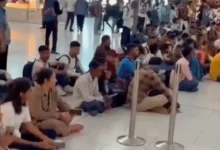 SpiceJet Flight Delay, Delhi Airport, Dubai Flight, SpiceJet Protest, Flight Delay