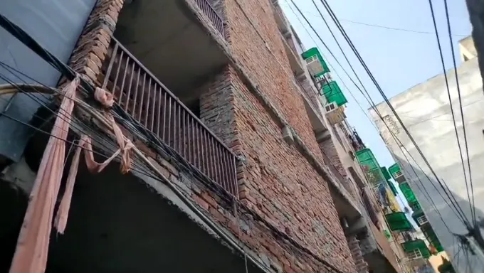 Patparganj Illegal Construction, Delhi MCD, Unauthorized Construction Delhi, Satya Niketan Building Collapse, Delhi Building Safety