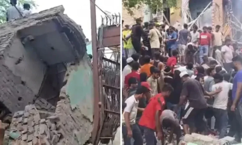 Seemapuri Building Collapse, Delhi Building Collapse, Seemapuri Rescue Operation, Delhi Accident, Building Collapse Delhi