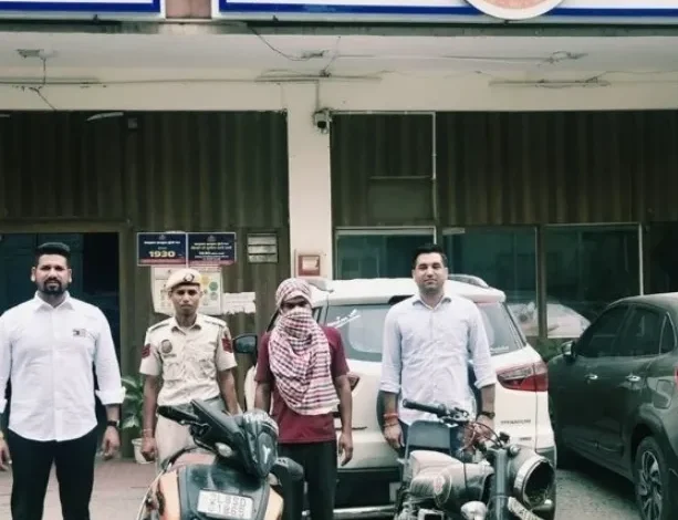 Vehicle Theft Delhi, Mandawali Police, Yamaha Scooter, Royal Enfield Recovery, East Delhi Crime