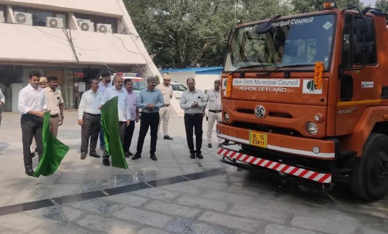 NDMC CNG Road Sweeper, Delhi Road Cleaning, Virender Singh Kadian, Road Dust Pollution, New Delhi Sanitation